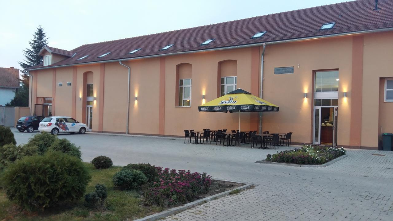Stari Mlin Hotel Vrsac Zewnętrze zdjęcie